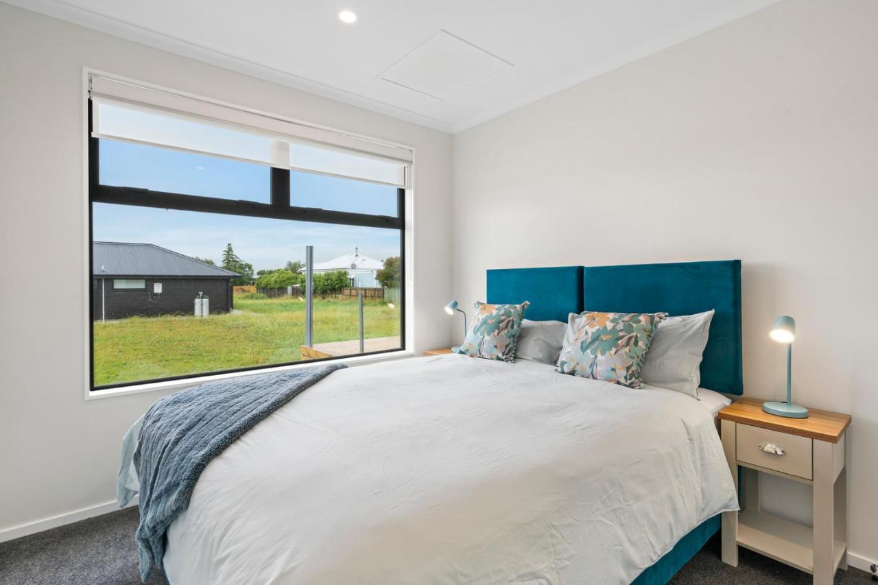 Pride Of Pinot - Martinborough Holiday Home Eksteriør bilde